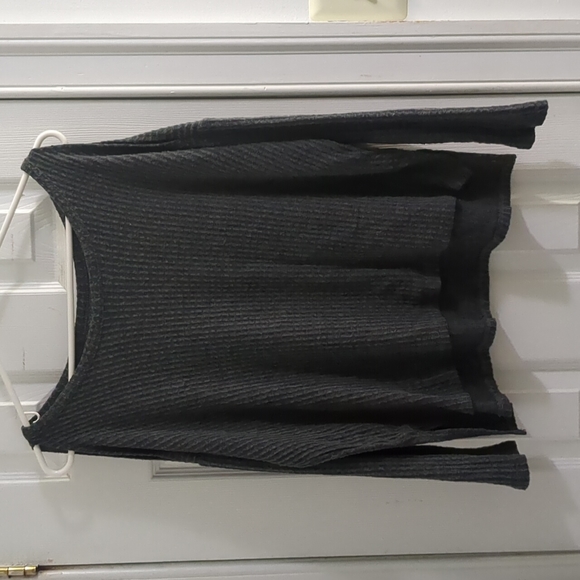 American Eagle Gray Soft & Sexy Plush Cold Shoulder Thermal Long Sleeve - Picture 2 of 7